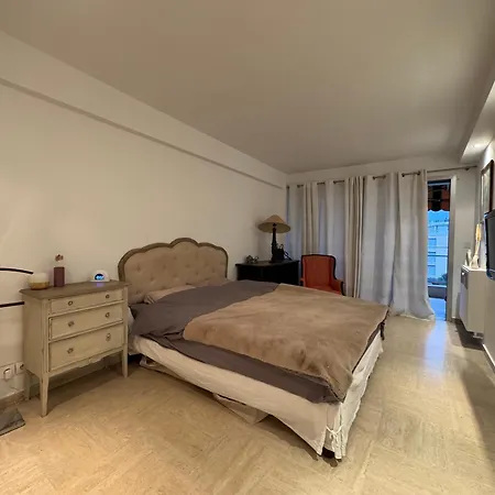 90 M2 Palm With 2 Balconies Very Stylish And Daire Cannes