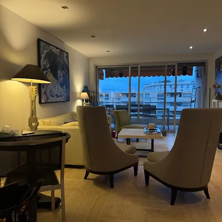 Appartement 90 M2 Palm With 2 Balconies Very Stylish And Cannes
